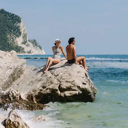 Numa Ξενοδοχείο Numana